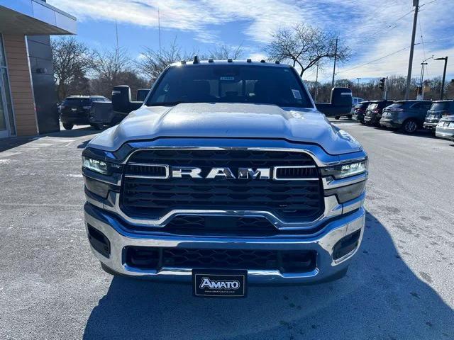 2026 RAM Ram 3500 RAM 3500 TRADESMAN CREW CAB 4X4 8 BOX