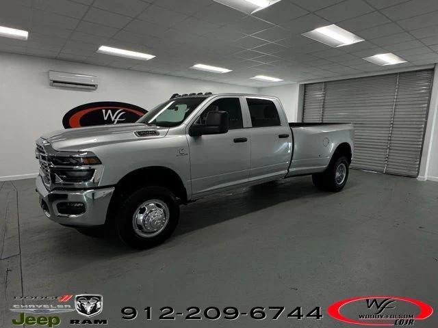 2026 RAM Ram 3500 RAM 3500 TRADESMAN CREW CAB 4X4 8 BOX
