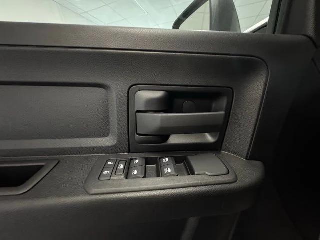 2026 Ram 3500 Tradesman Crew Cab 4x4 8' Box