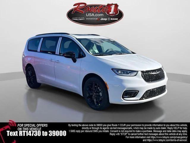 2026 Chrysler Pacifica PACIFICA SELECT AWD