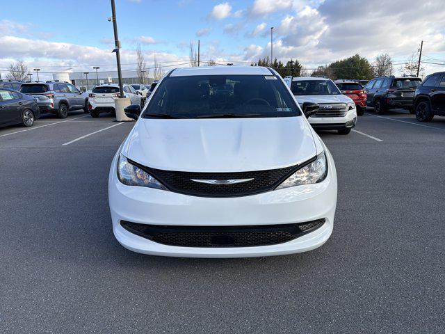 2026 Chrysler Voyager VOYAGER LX