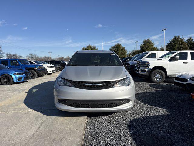 2026 Chrysler Voyager VOYAGER LX