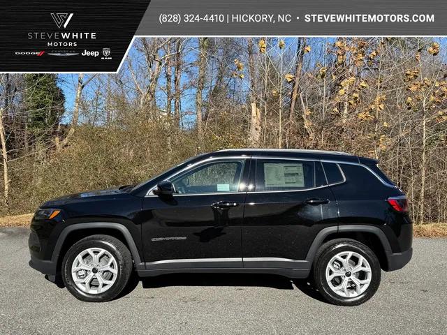2026 Jeep Compass COMPASS LATITUDE 4X4