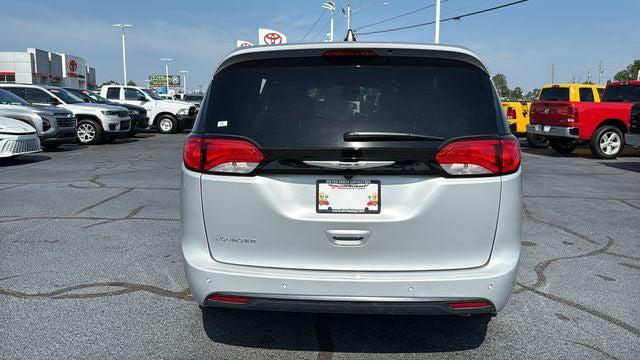 2026 Chrysler Voyager LX