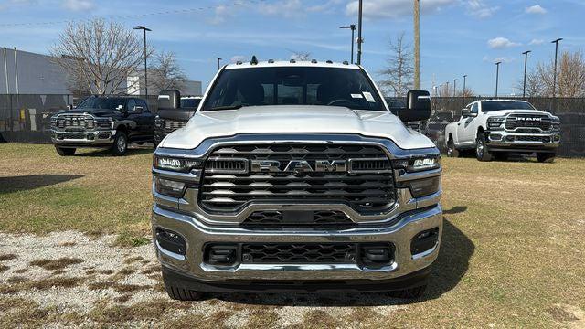 2026 RAM Ram 3500 RAM 3500 TRADESMAN CREW CAB 4X4 64 BOX
