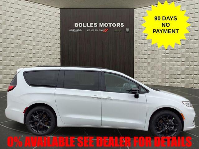 2026 Chrysler Pacifica PACIFICA SELECT AWD