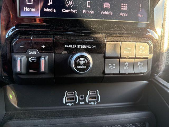 2026 Ram 3500 Laramie Crew Cab 4x4 8' Box