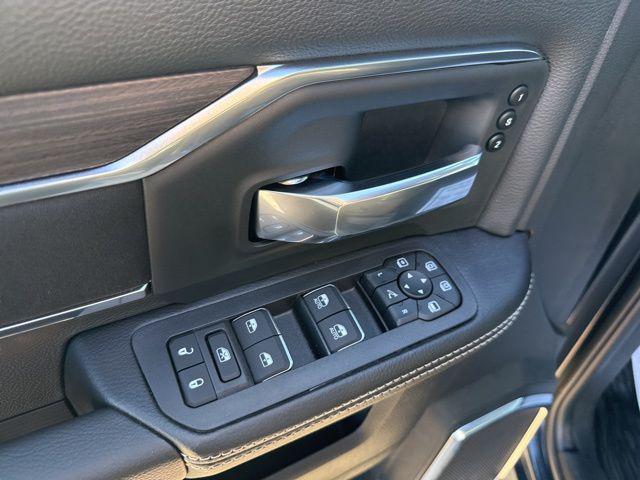 2026 Ram 3500 Laramie Crew Cab 4x4 8' Box