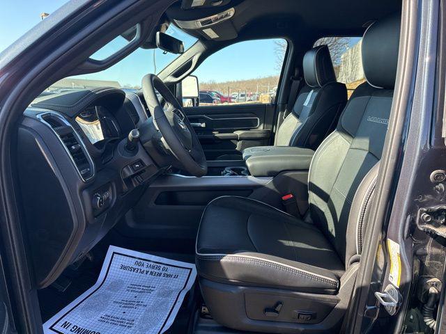 2026 Ram 3500 Laramie Crew Cab 4x4 8' Box