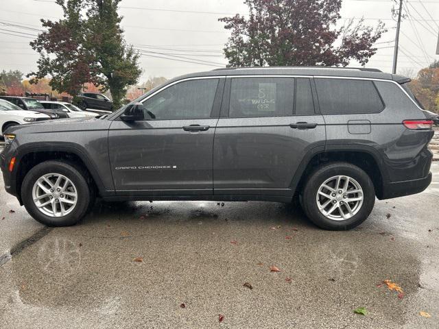 2023 Jeep Grand Cherokee L Laredo 4x4 2023 Jeep Grand Cherokee L Laredo 4x4