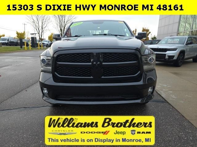 2017 RAM 1500 Night Crew Cab 4x4 57 Box 2017 RAM 1500 Night Crew Cab 4x4 57 Box