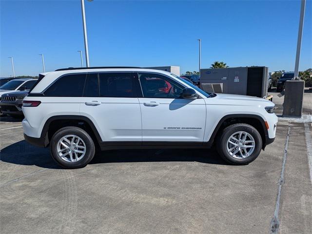 2025 Jeep Grand Cherokee GRAND CHEROKEE LAREDO X 4X2