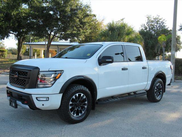 2021 Nissan TITAN Crew Cab PRO-4X 4x4 2021 Nissan TITAN Crew Cab PRO-4X 4x4