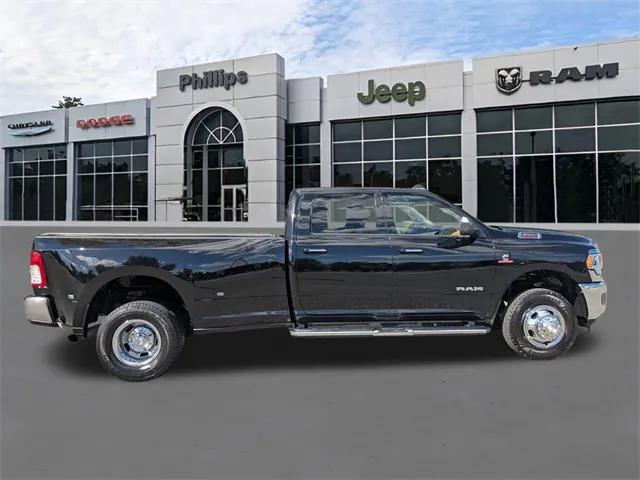 2019 RAM 3500 Big Horn Crew Cab 4x4 8 Box