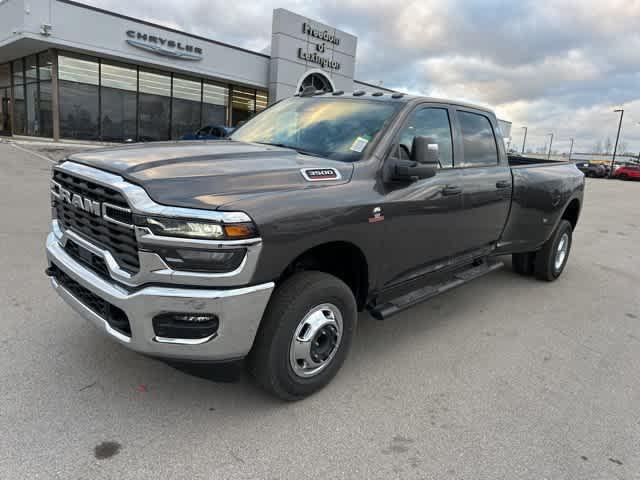 2026 RAM Ram 3500 RAM 3500 TRADESMAN CREW CAB 4X4 8 BOX