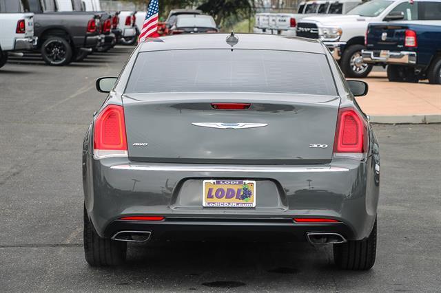 2018 Chrysler 300 Limited AWD 2018 Chrysler 300 Limited AWD