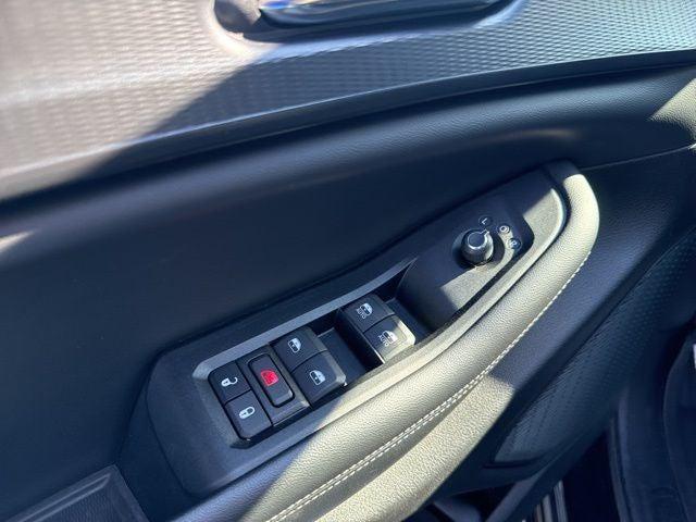 2024 Jeep Grand Cherokee L Altitude 4x4