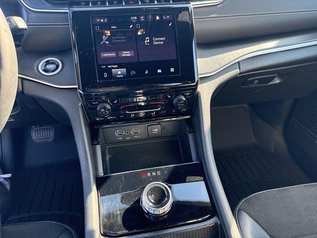 2024 Jeep Grand Cherokee L Altitude 4x4