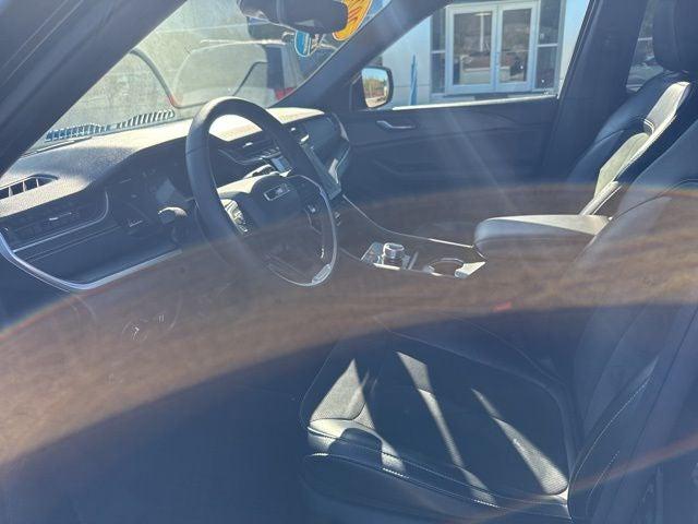 2024 Jeep Grand Cherokee L Altitude 4x4