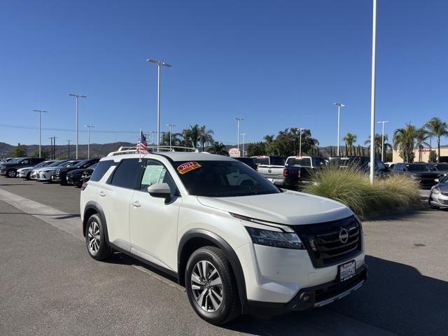 2022 Nissan Pathfinder SL 2WD 2022 Nissan Pathfinder SL 2WD