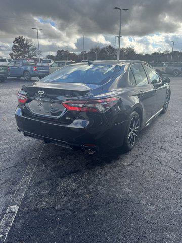 2022 Toyota Camry SE Nightshade Edition