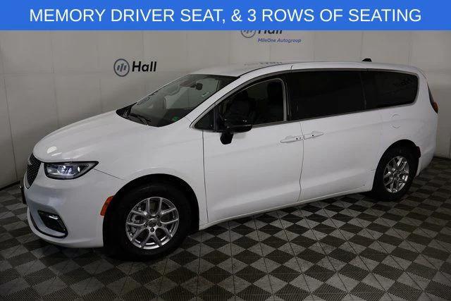 2024 Chrysler Pacifica Touring L 2024 Chrysler Pacifica Touring L