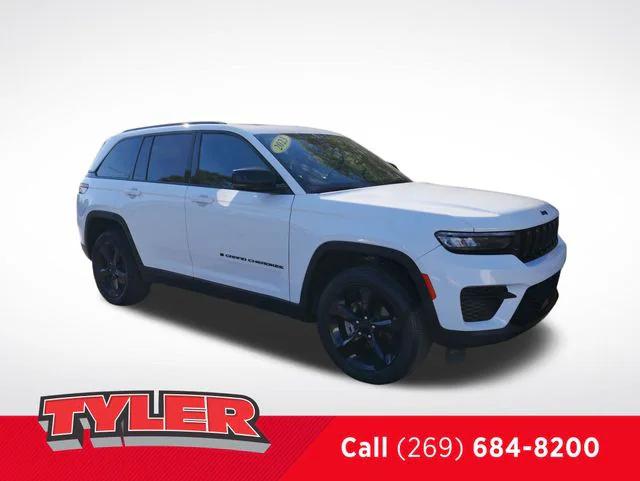 2023 Jeep Grand Cherokee Altitude 4x4 2023 Jeep Grand Cherokee Altitude 4x4