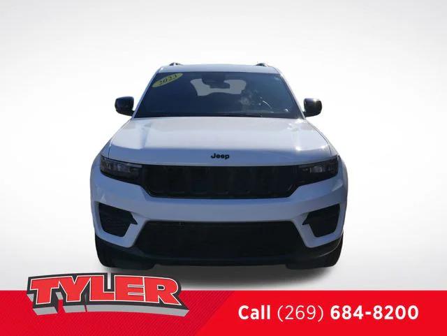 2023 Jeep Grand Cherokee Altitude 4x4 2023 Jeep Grand Cherokee Altitude 4x4