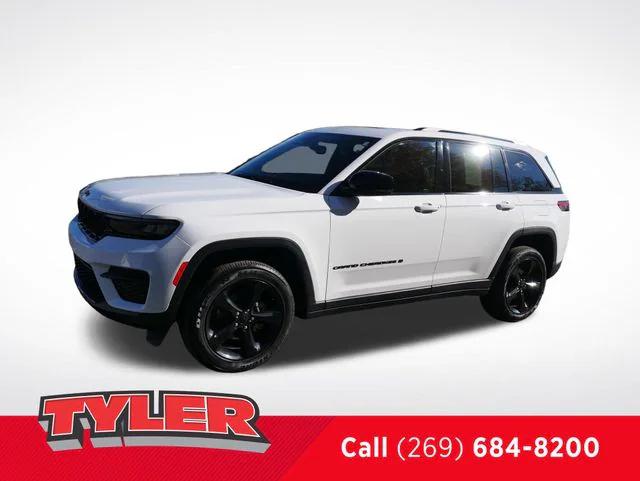 2023 Jeep Grand Cherokee Altitude 4x4 2023 Jeep Grand Cherokee Altitude 4x4