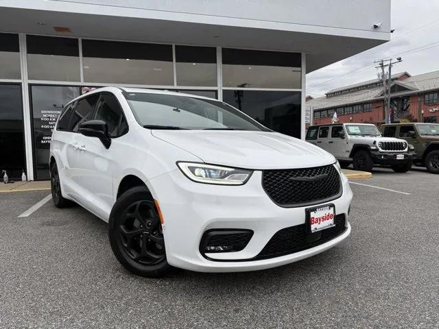 2024 Chrysler Pacifica Hybrid S Appearance Pkg 2024 Chrysler Pacifica Hybrid S Appearance Pkg