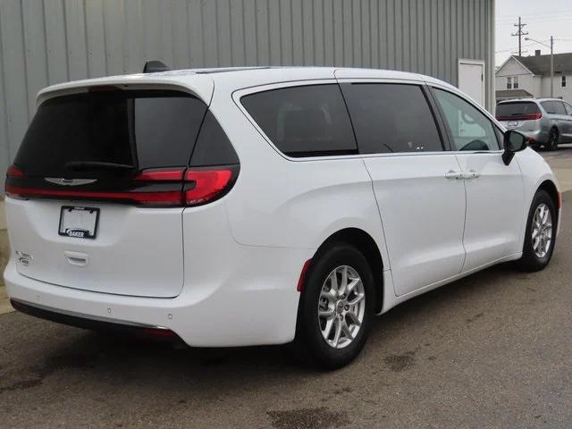 2024 Chrysler Pacifica Touring L 2024 Chrysler Pacifica Touring L