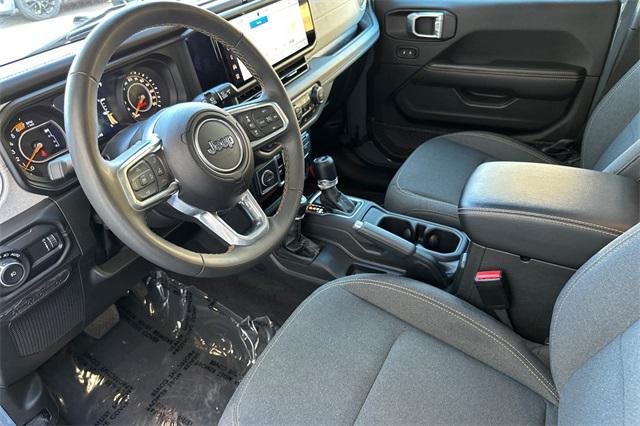 2024 Jeep Wrangler 4-Door Sahara 4x4 2024 Jeep Wrangler 4-Door Sahara 4x4