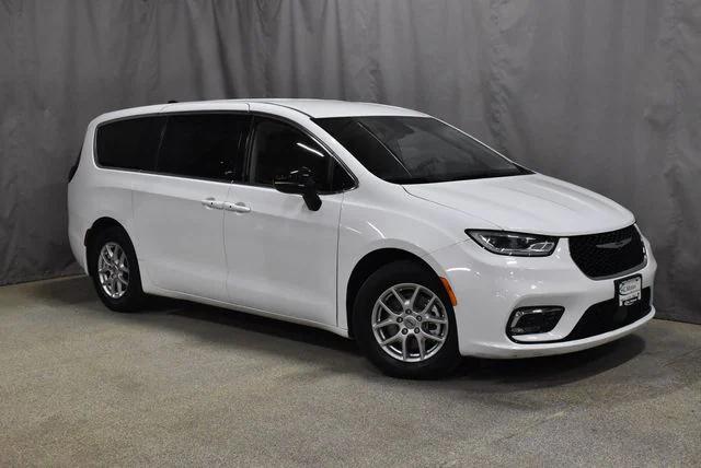 2024 Chrysler Pacifica Touring L 2024 Chrysler Pacifica Touring L