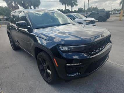 2023 Jeep Grand Cherokee Limited 4x4 2023 Jeep Grand Cherokee Limited 4x4