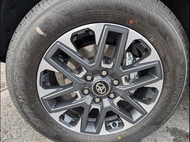 2026 Toyota Tundra Limited CrewMax 5.5' Bed