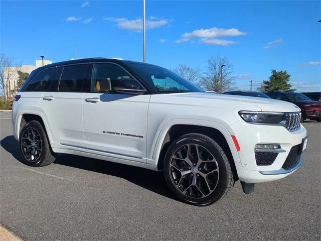 2022 Jeep Grand Cherokee Summit Reserve 4x4 2022 Jeep Grand Cherokee Summit Reserve 4x4