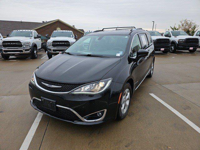 2017 Chrysler Pacifica Touring-L Plus 2017 Chrysler Pacifica Touring-L Plus