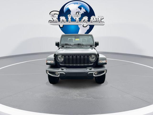 2024 Jeep Gladiator Sport S