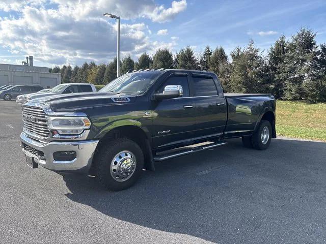 2019 RAM 3500 Laramie Crew Cab 4x4 8 Box 2019 RAM 3500 Laramie Crew Cab 4x4 8 Box