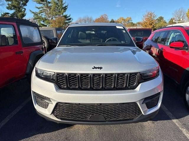 2024 Jeep Grand Cherokee Altitude 4x4 2024 Jeep Grand Cherokee Altitude 4x4