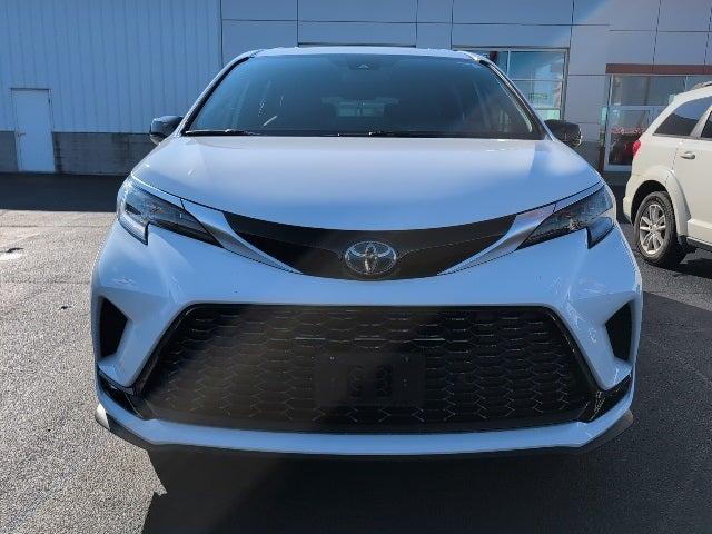 2022 Toyota Sienna XSE 2022 Toyota Sienna XSE