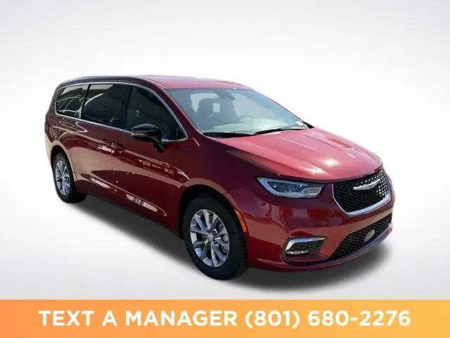 2026 Chrysler Pacifica Select AWD