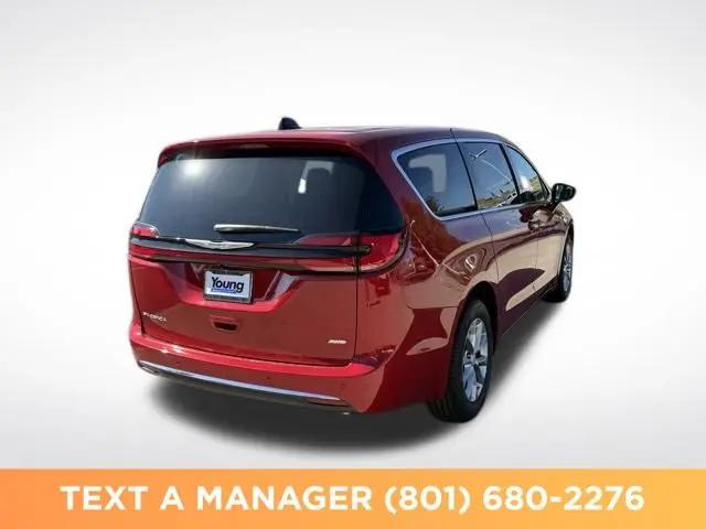 2026 Chrysler Pacifica Select AWD