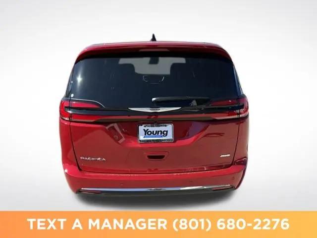 2026 Chrysler Pacifica Select AWD