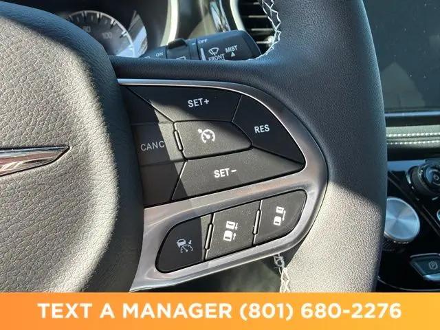 2026 Chrysler Pacifica Select AWD