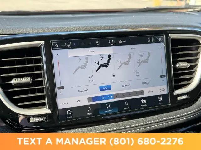 2026 Chrysler Pacifica Select AWD