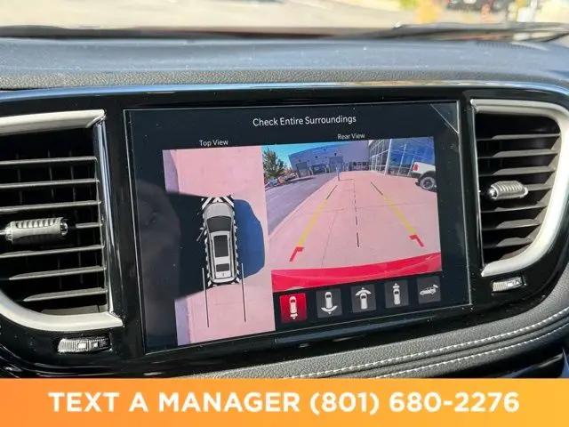 2026 Chrysler Pacifica Select AWD
