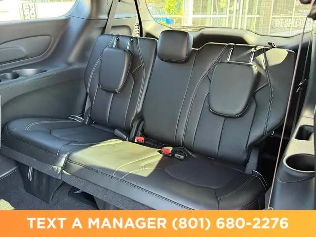 2026 Chrysler Pacifica Select AWD