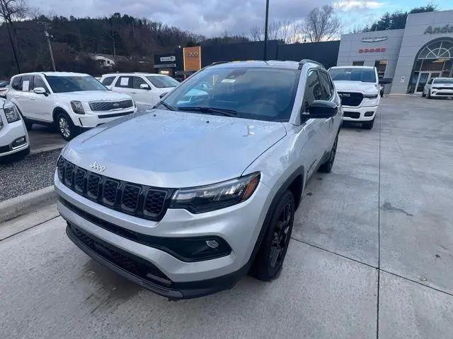 2026 Jeep Compass Latitude Altitude