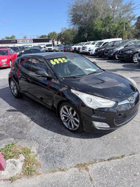 2013 Hyundai Veloster Base w/Gray